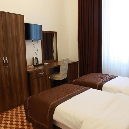 Malakan Hotel Baku Luaran gambar