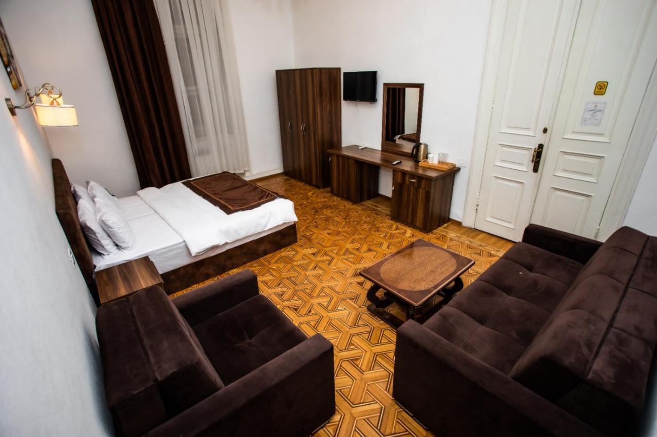 Malakan Hotel Baku Luaran gambar