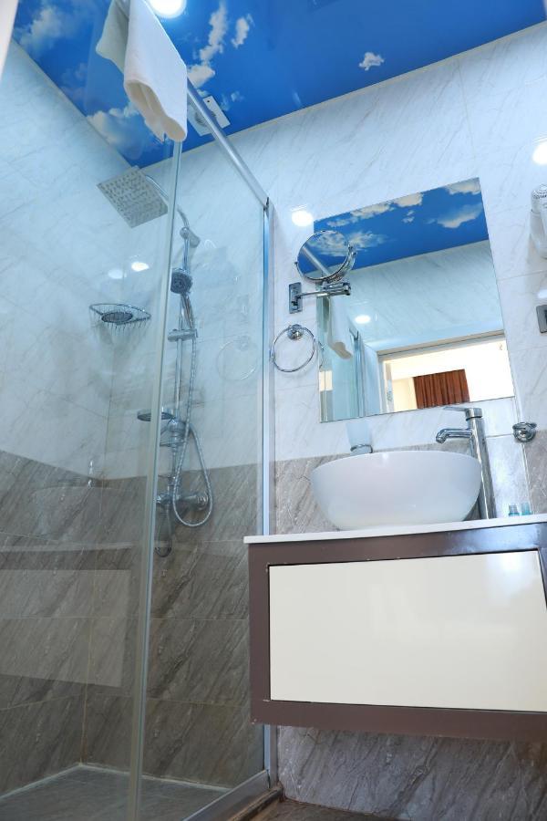 Malakan Hotel Baku Luaran gambar